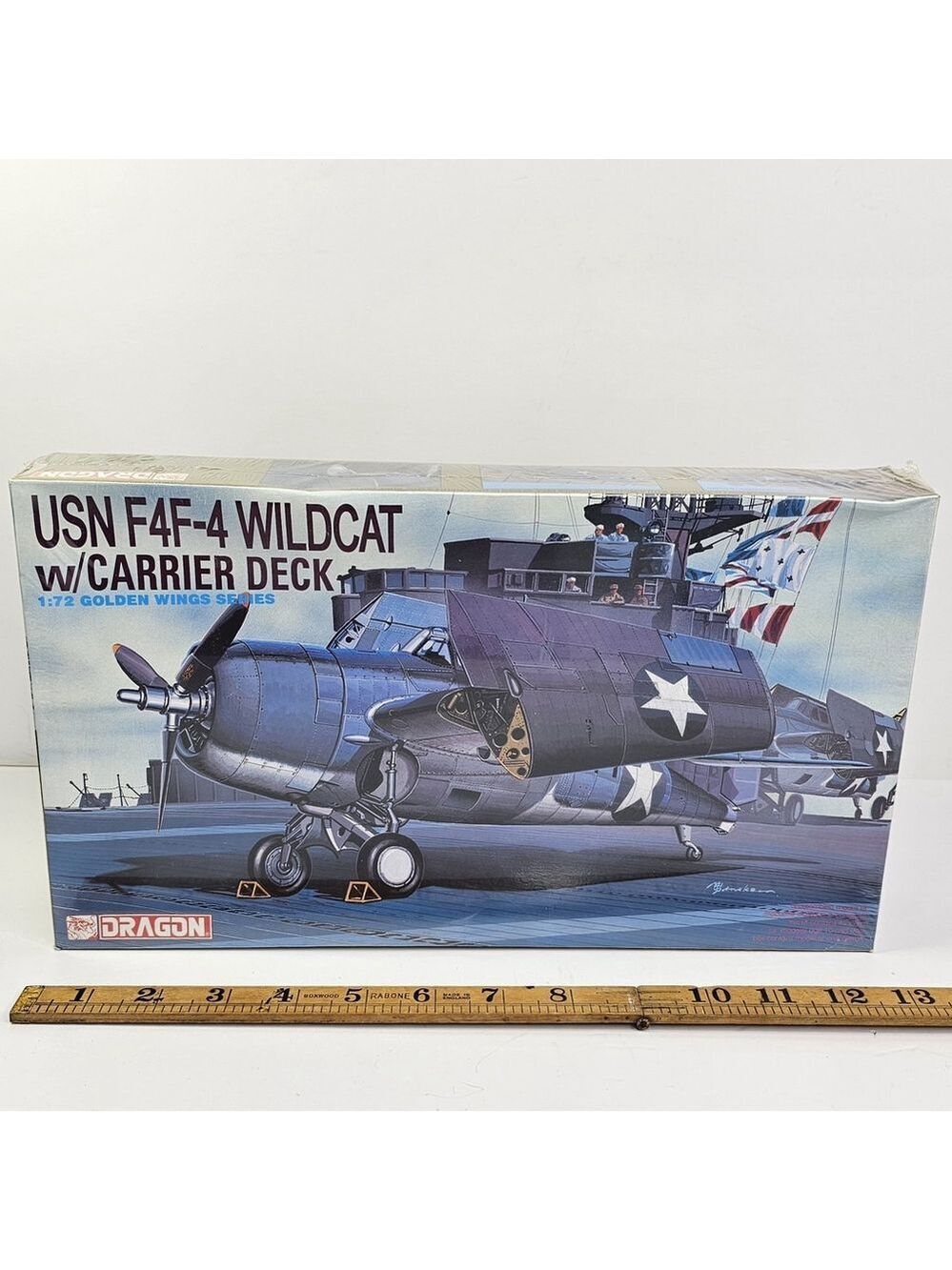 SEALED DRAGON 1/72 USN F4F-4 Wildcat w/Carrier Deck Model Kit 5024-03 New
